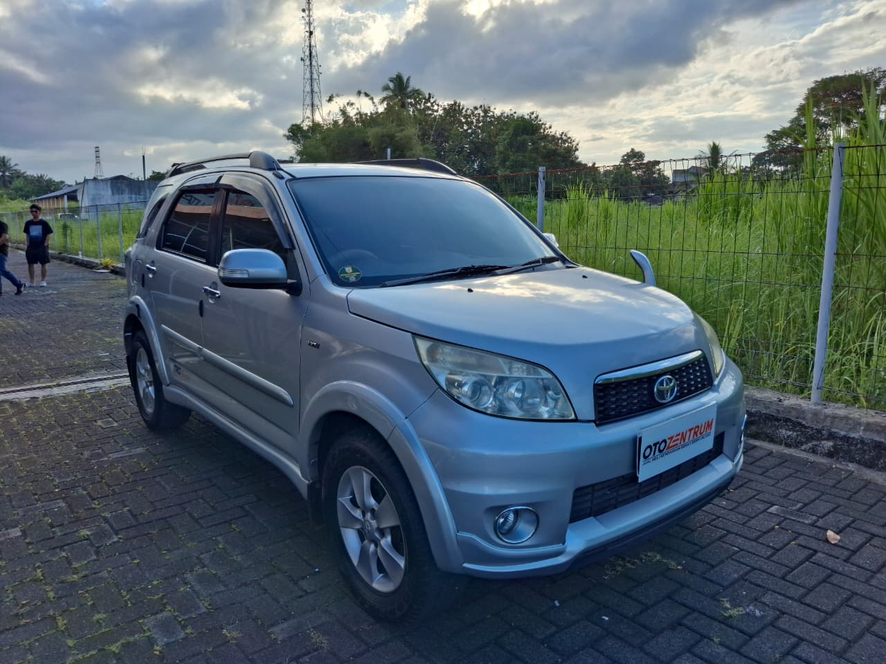 Rush 1.5 G M/T 2012